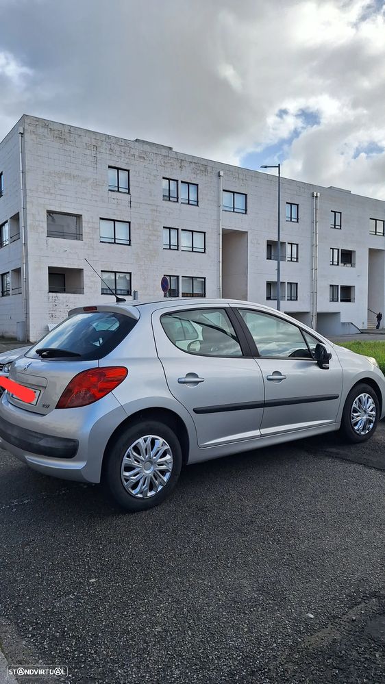 Peugeot 207 - 9