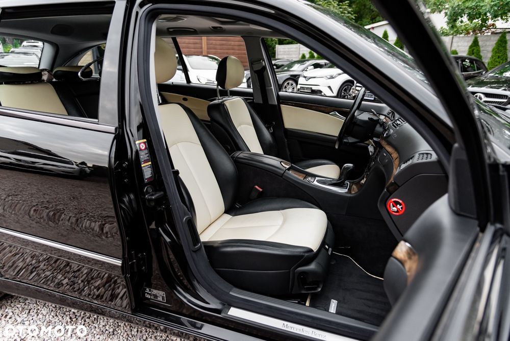 Mercedes-Benz Klasa E 320 T 4Matic Avantgarde - 25