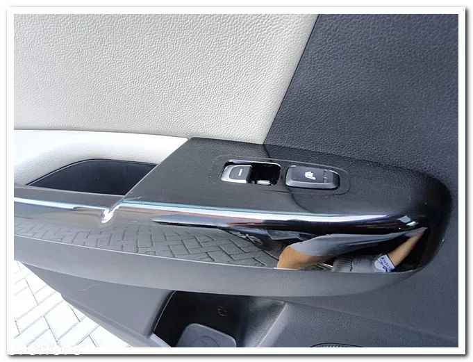 Kia Sportage 2.0 CRDI AWD Vision - 31