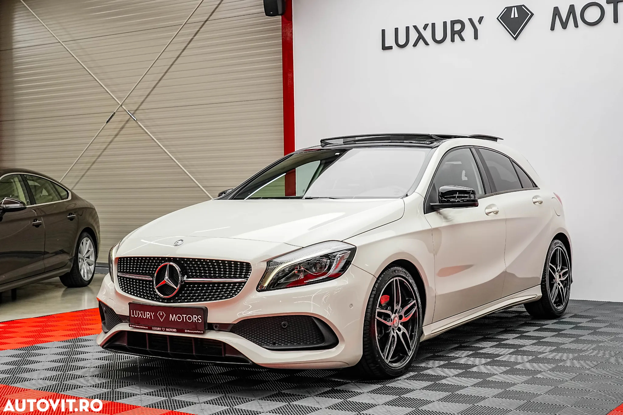 Mercedes-Benz A 160 7G-DCT Activity Edition - 7
