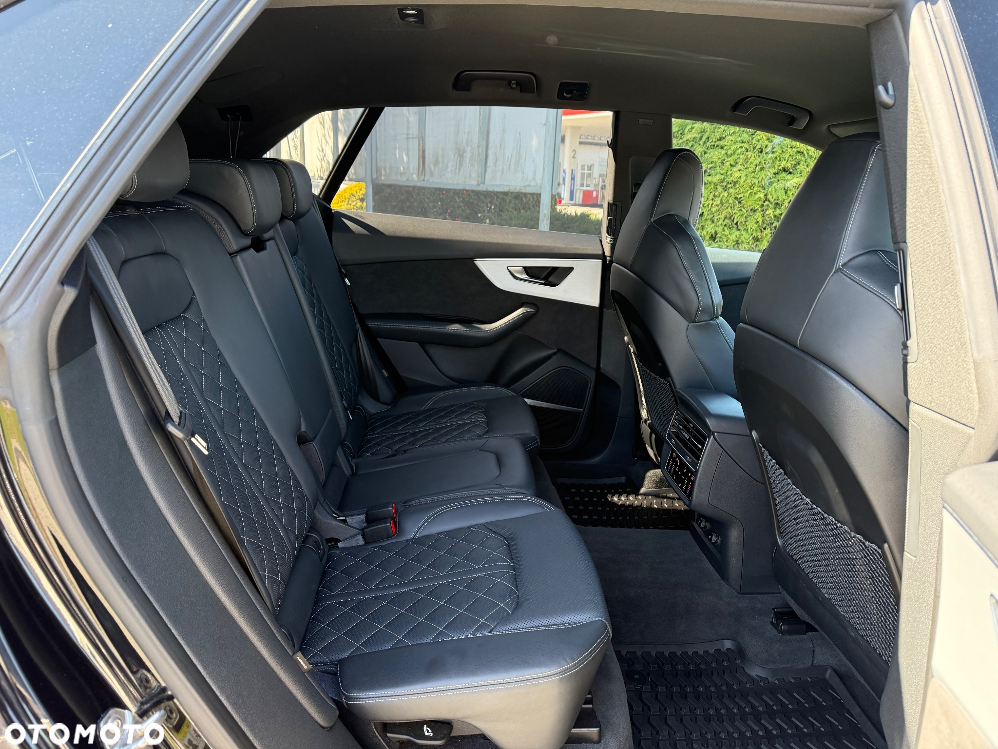 Audi Q8 - 10