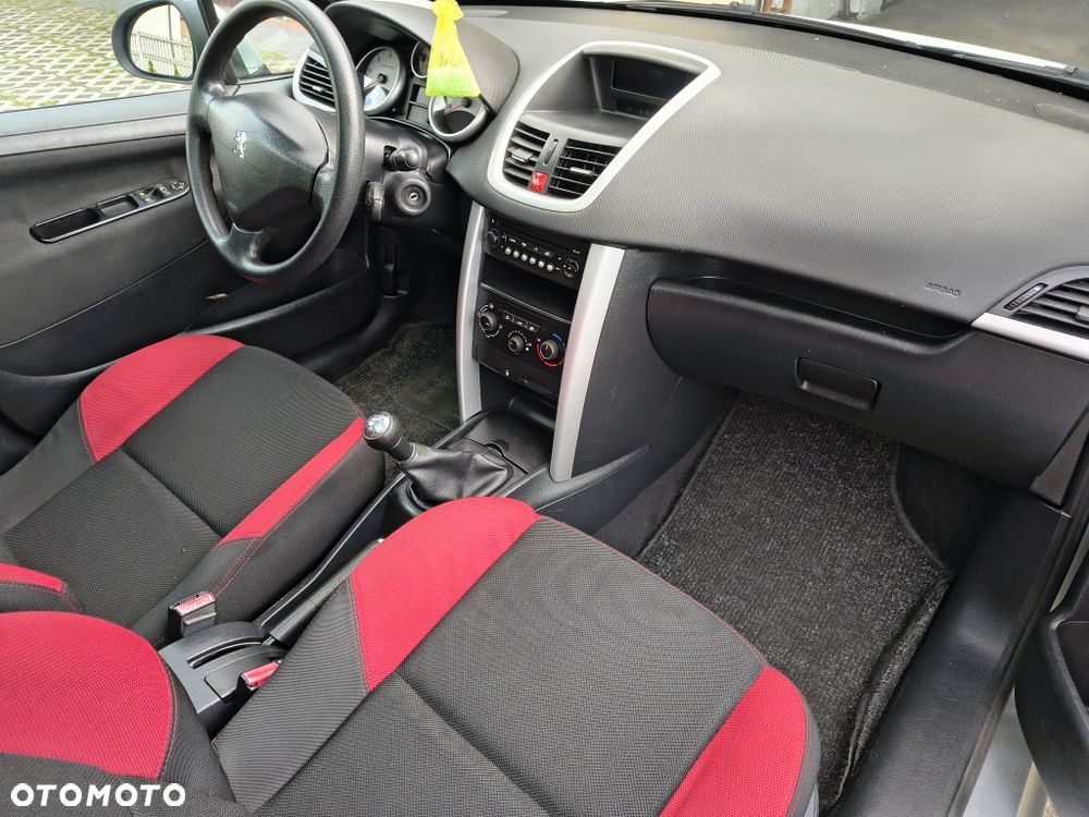 Peugeot 207 - 7