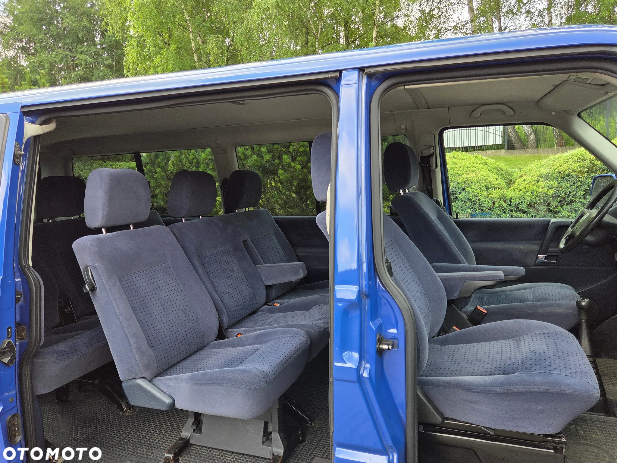 Volkswagen Caravelle - 19
