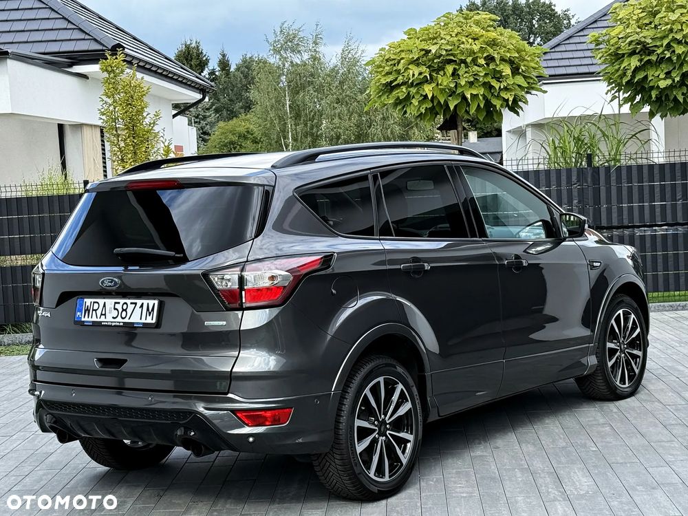 Ford Kuga 1.5 EcoBoost 2x4 ST-Line - 23