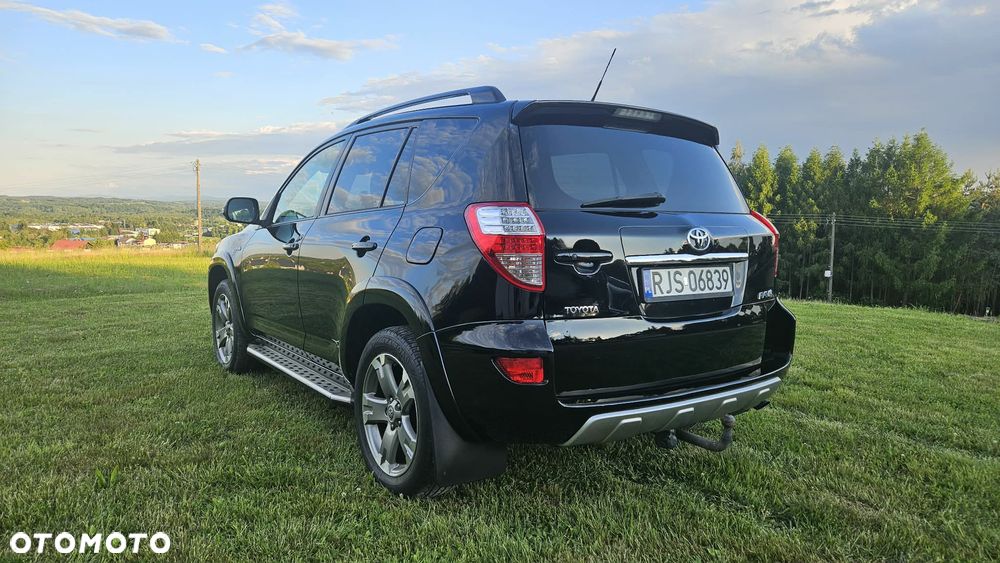 Toyota RAV4 2.2 D-CAT 2010 - 12