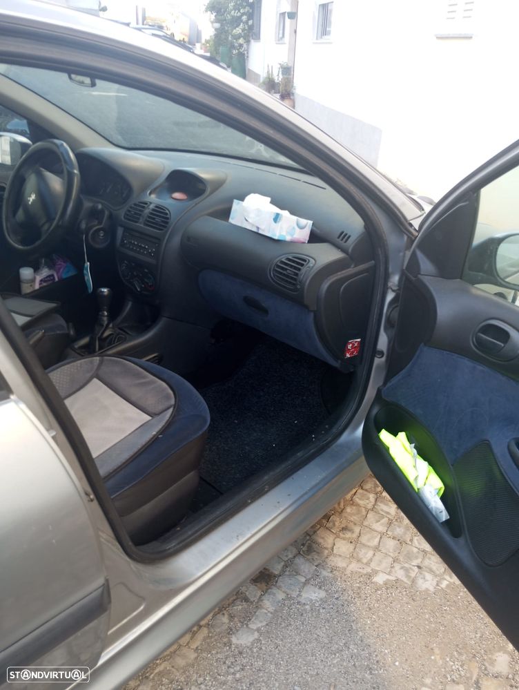 Peugeot 206 - 6