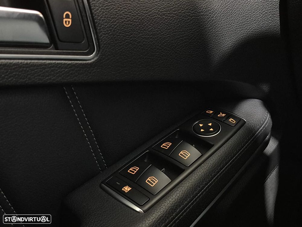 Mercedes-Benz E 300 Bluetec Hybrid Avantgarde - 47