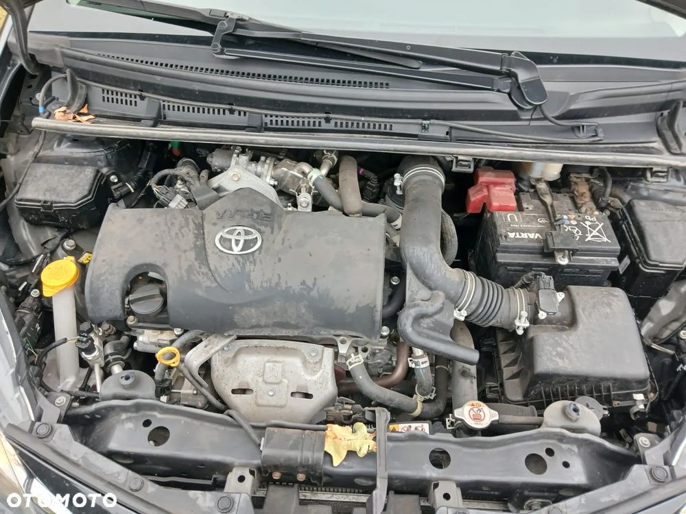Toyota Yaris 1.5 Premium - 12
