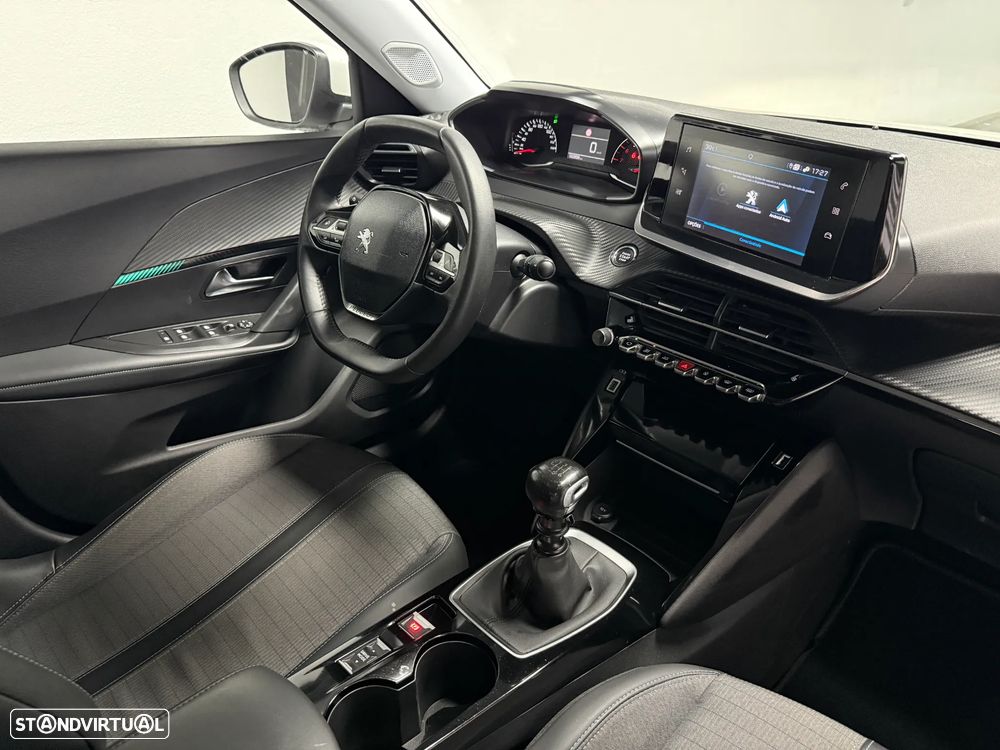 Peugeot 2008 1.2 PureTech Allure - 19