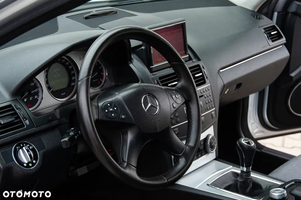 Mercedes-Benz Klasa C 180 Kompressor Avantgarde - 25
