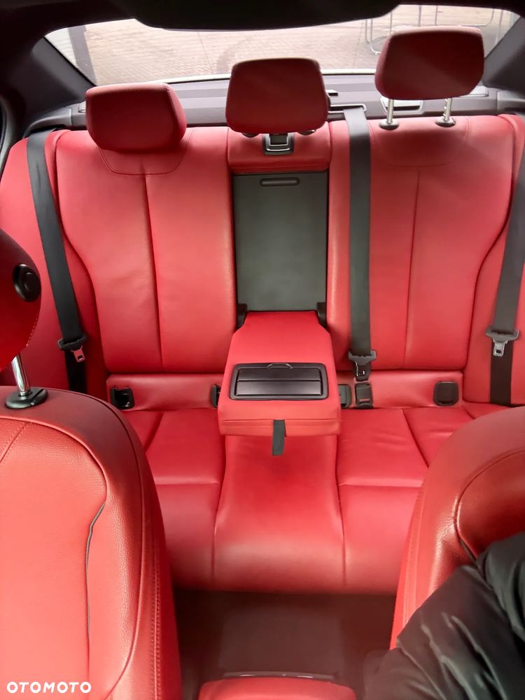 BMW Seria 3 328i xDrive Sport Line - 2