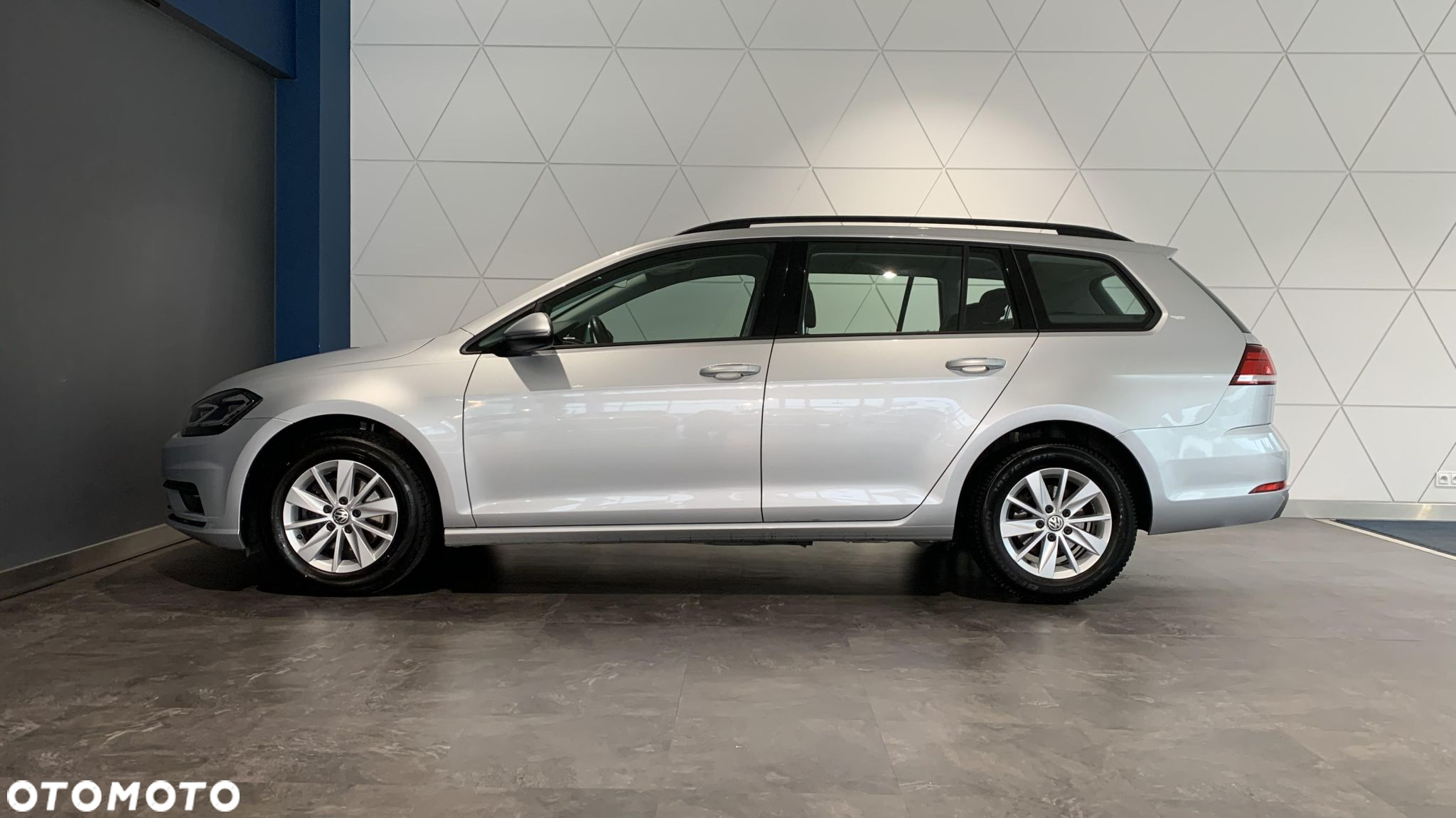 Volkswagen Golf VII 1.6 TDI BMT Trendline - 2