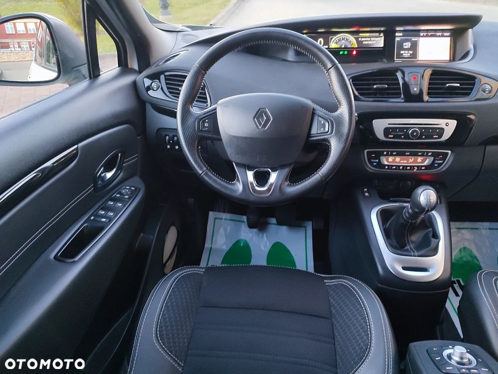 Renault Grand Scenic ENERGY TCe 130 BOSE EDITION - 37