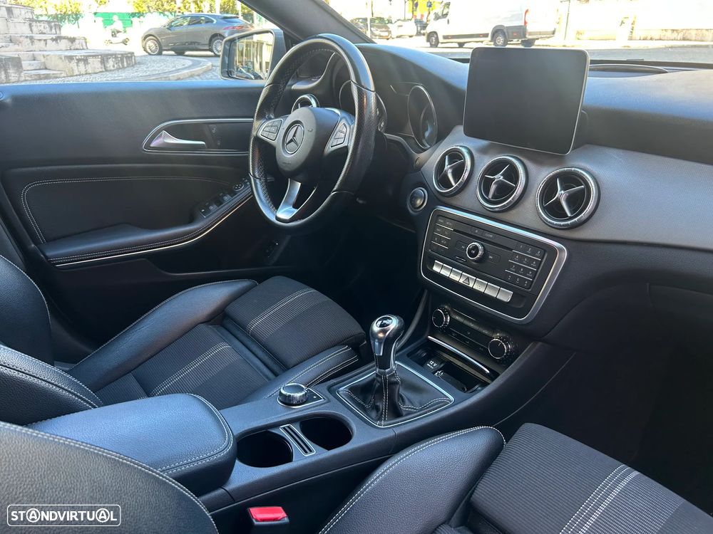 Mercedes-Benz CLA 180 d Urban - 5