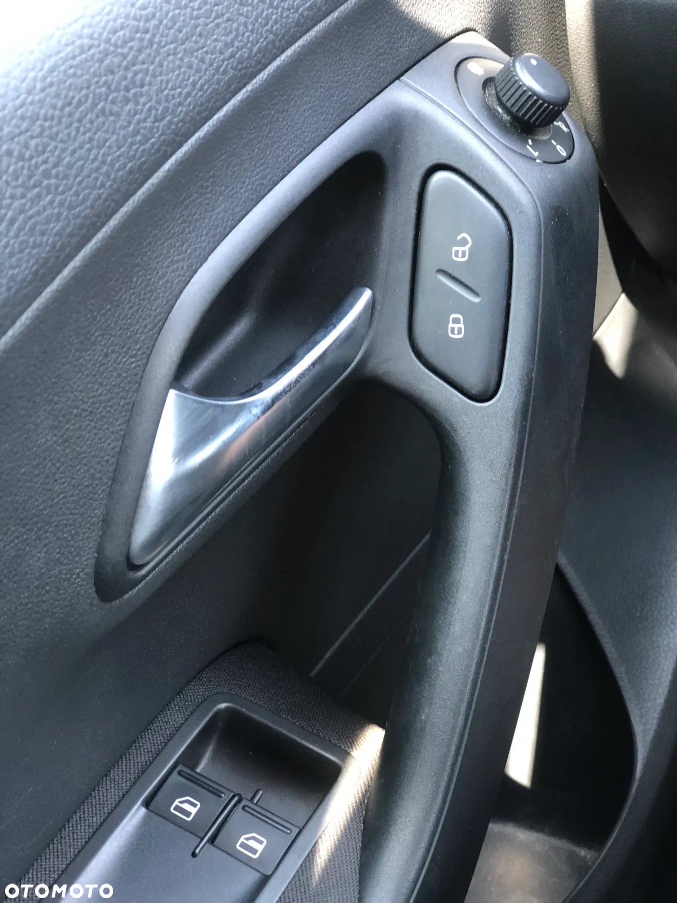 Volkswagen Polo - 4
