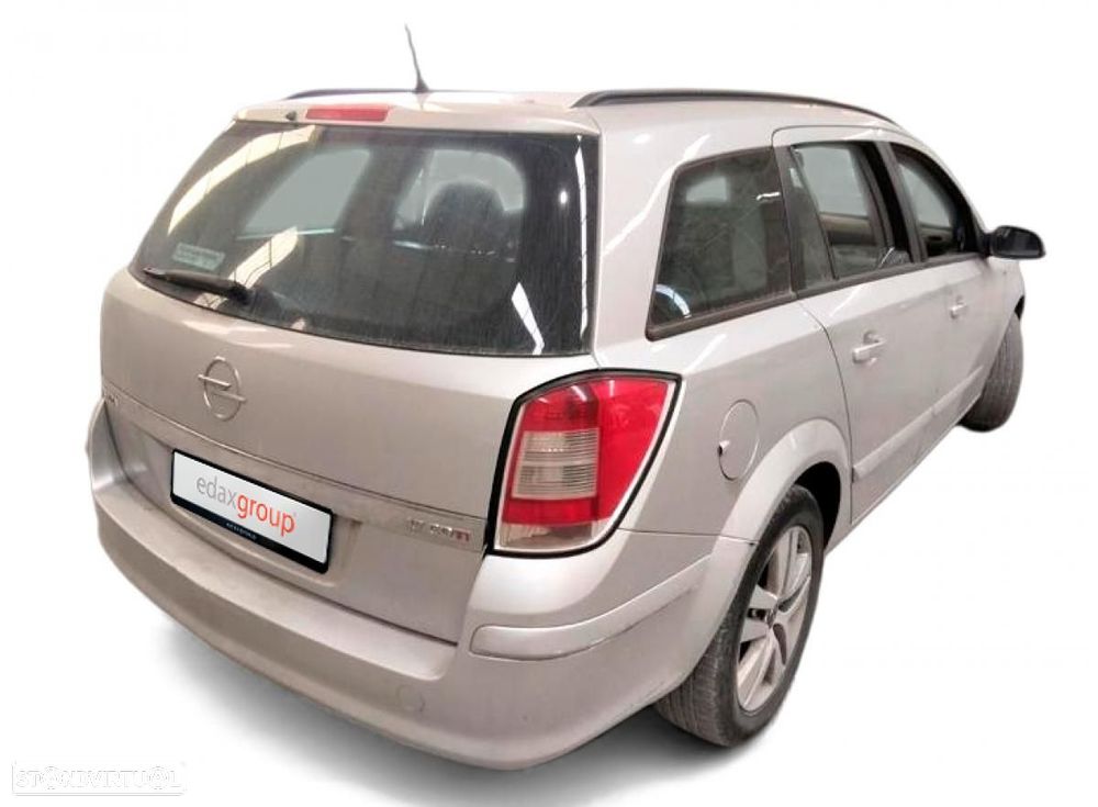 Opel Astra Sports Tourer - 2
