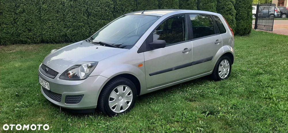 Ford Fiesta - 23