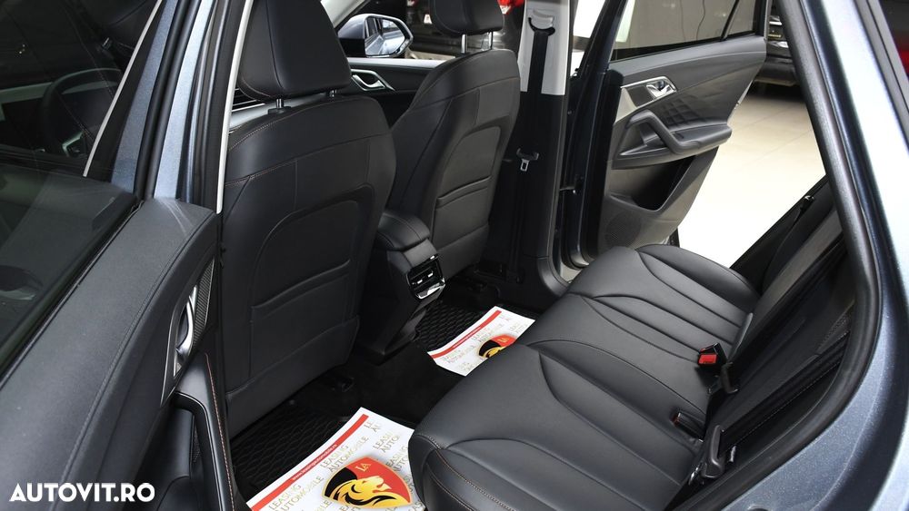 MG HS 1.5 T-GDi 7DCT Exclusive - 12