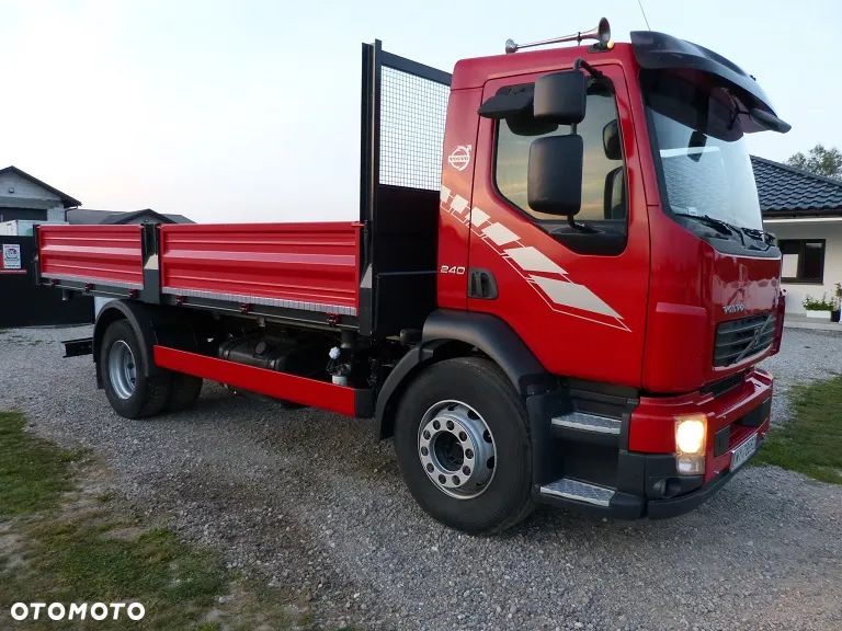 Volvo FL 240 WYWROTKA / NOWY KIPER / 3 STRONNY /  EURO 5 / DMC 18.000 KG / ŁADOWOŚĆ 10.500 KG / NA RESORACH / BLOKADA MOSTU / DŁ. 5.50 M / SUPER STAN / ZACZEP DO PRZYCZEPY - 1