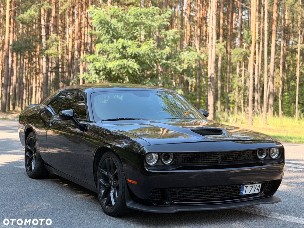 Dodge Challenger - 1