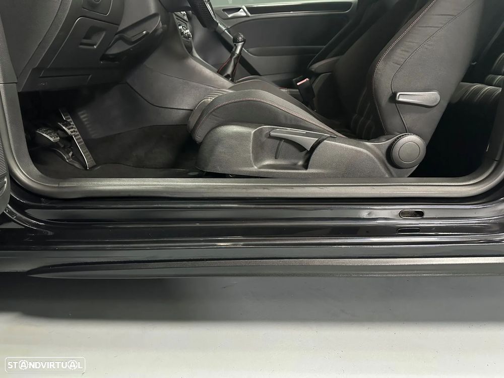 VW Golf 2.0 GTI - 23