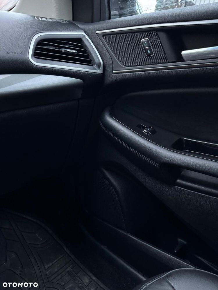 Ford Edge - 32