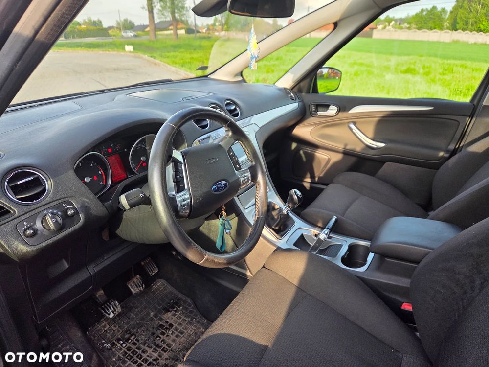 Ford S-Max 2.0 TDCi DPF Titanium - 38