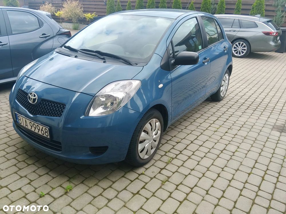 Toyota Yaris - 12