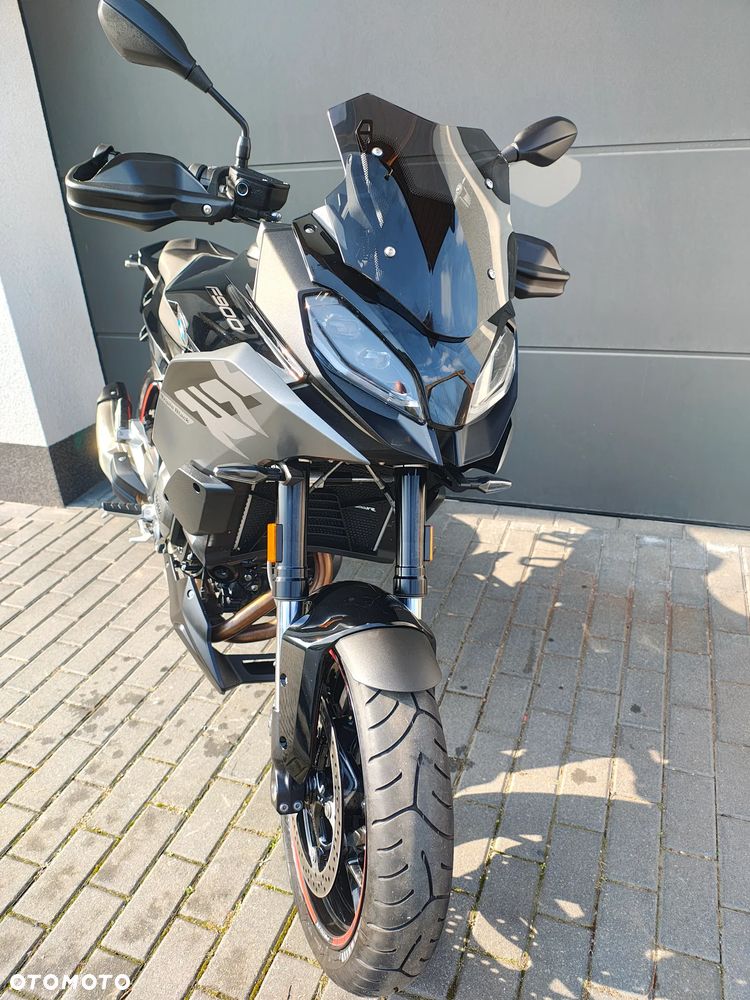 BMW F - 6
