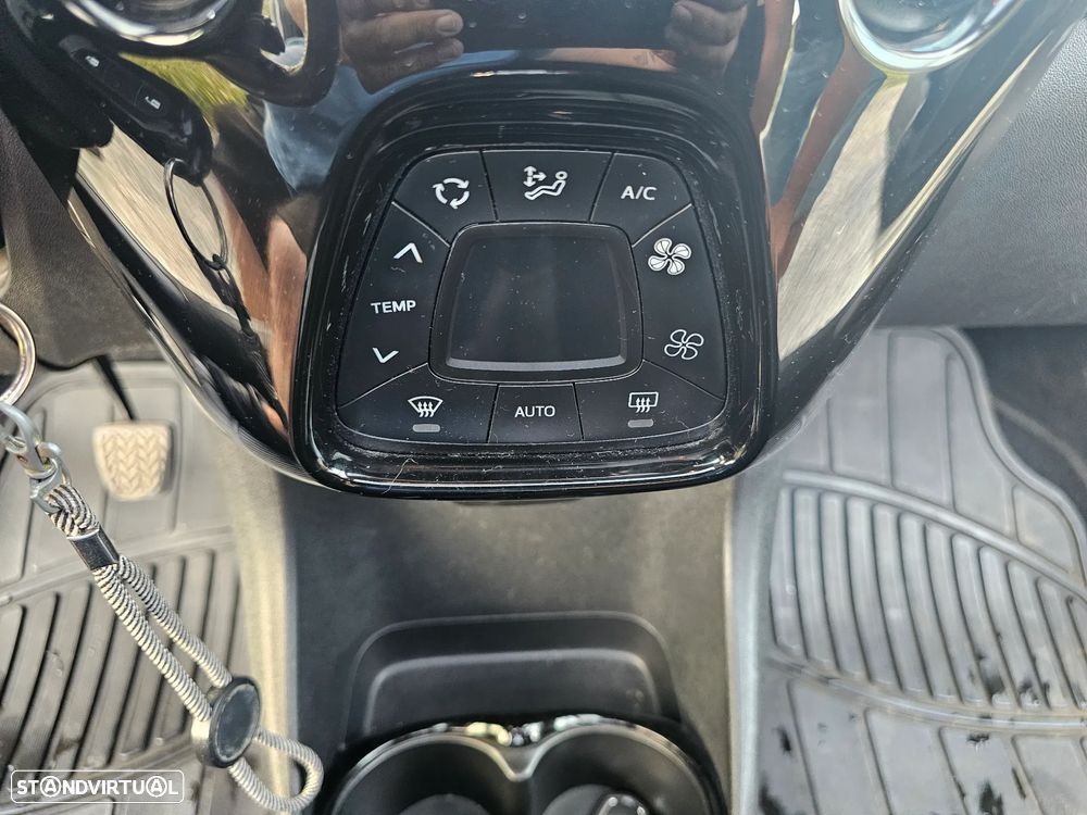 Peugeot 108 1.2 PureTech Allure - 25