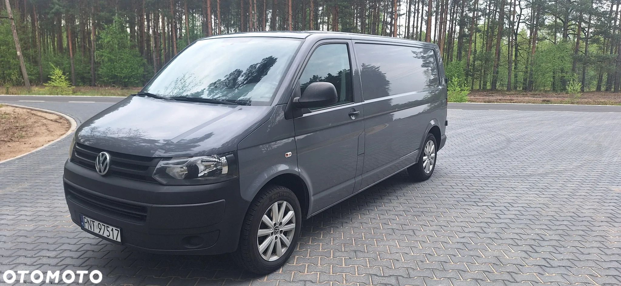 Volkswagen Transporter - 1