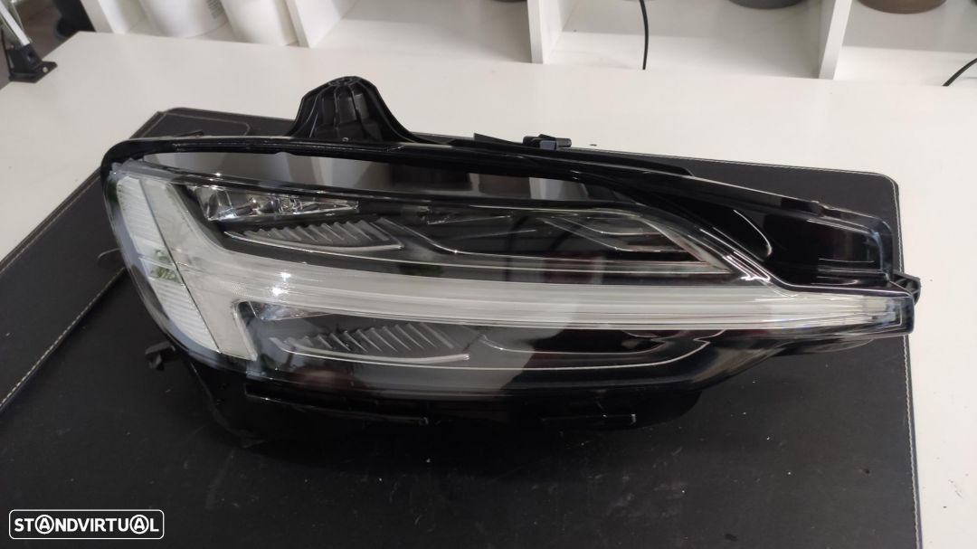 farol direito full Led Volvo S60 + V60 - 2