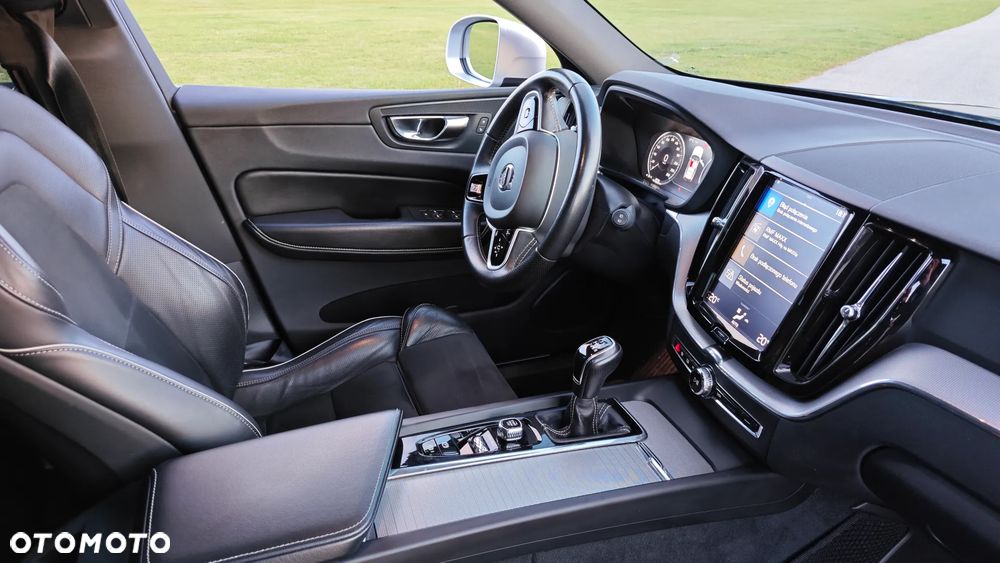 Volvo XC 60 D3 R-Design - 22