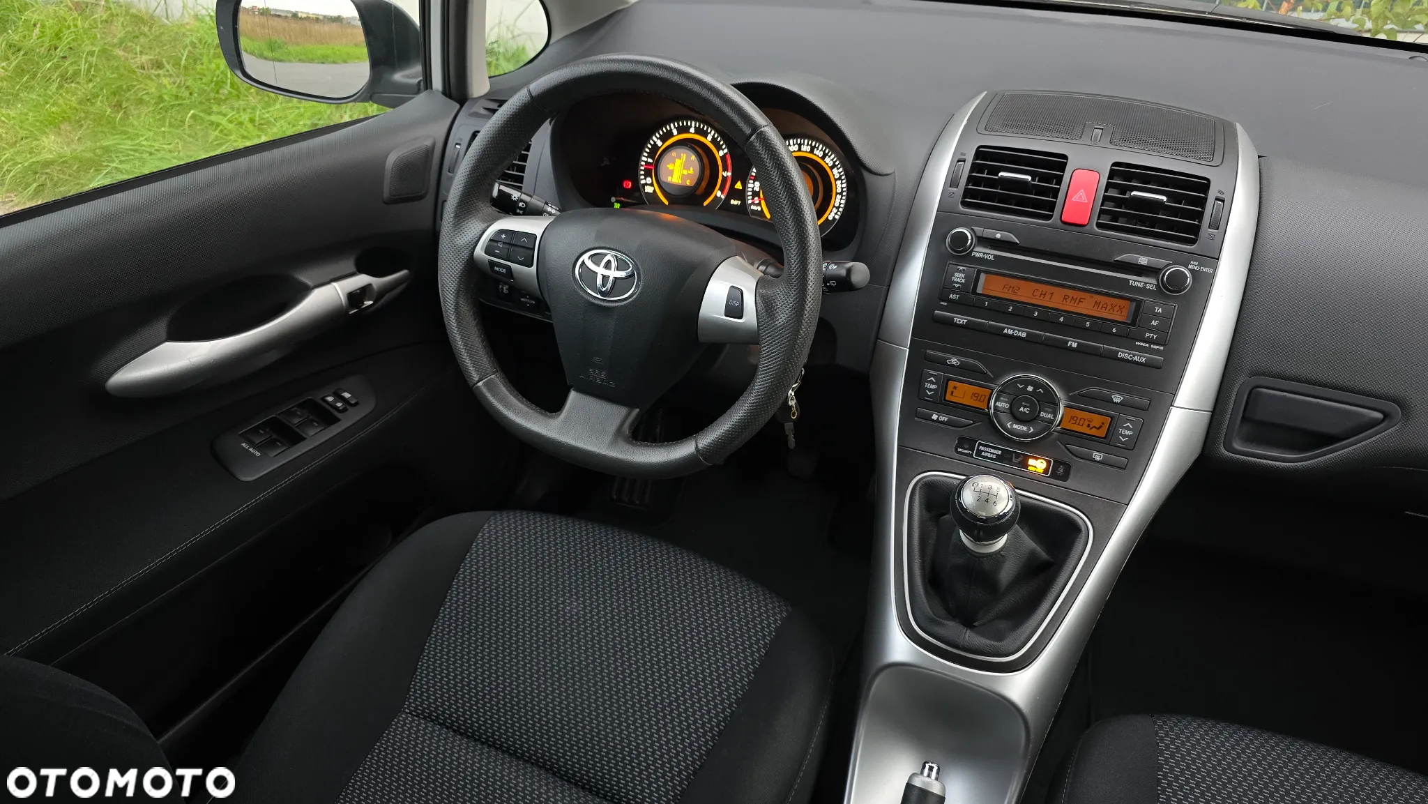Toyota Auris 1.33 VVT-i Premium Comfort - 19