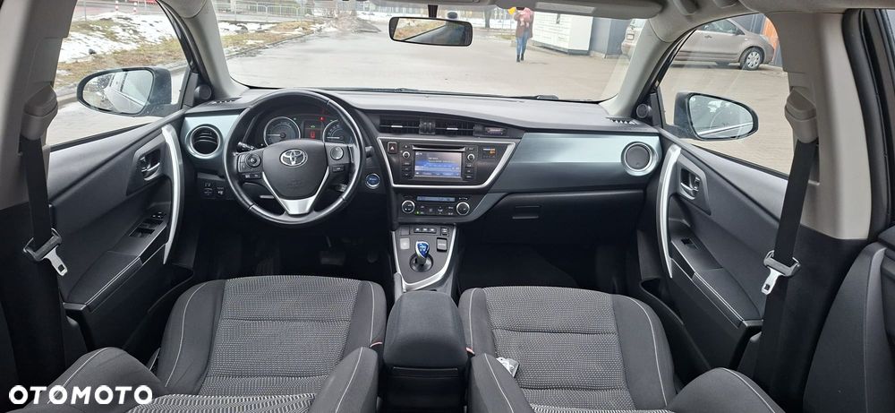 Toyota Auris - 11