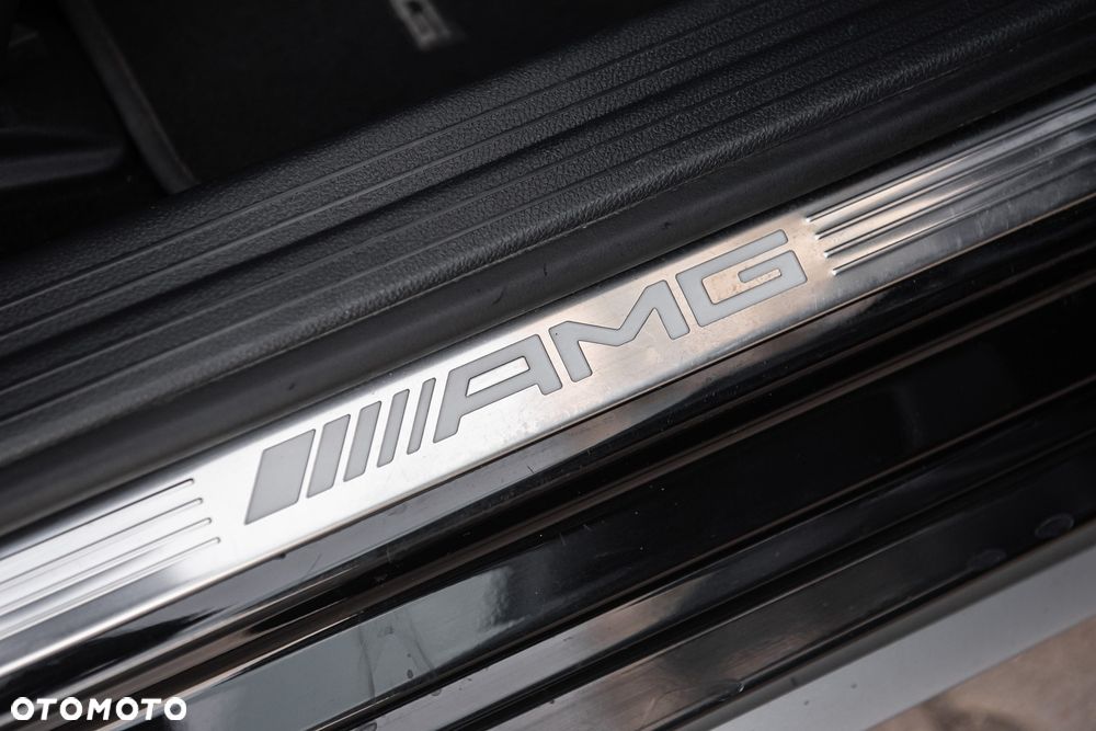 Mercedes-Benz CLA AMG 45 4Matic 7G-DCT - 32