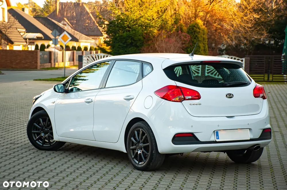 Kia Ceed 1.6 GDI Platinum Edition - 29