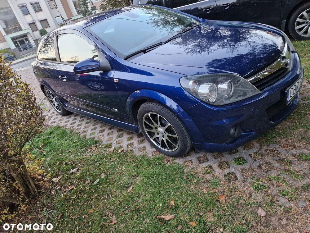 Opel Astra III GTC 1.6 Limited - 17