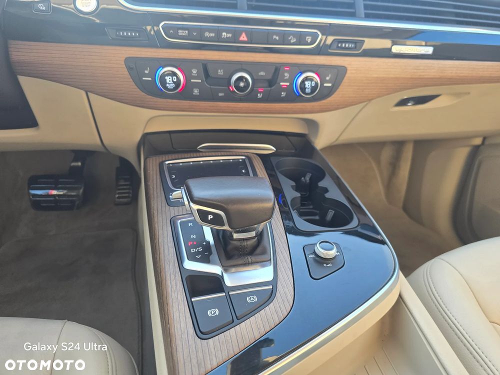 Audi Q7 - 7