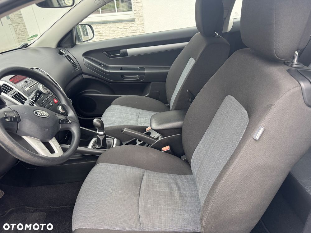 Kia Ceed 1.6 CVVT ISG Spirit - 12