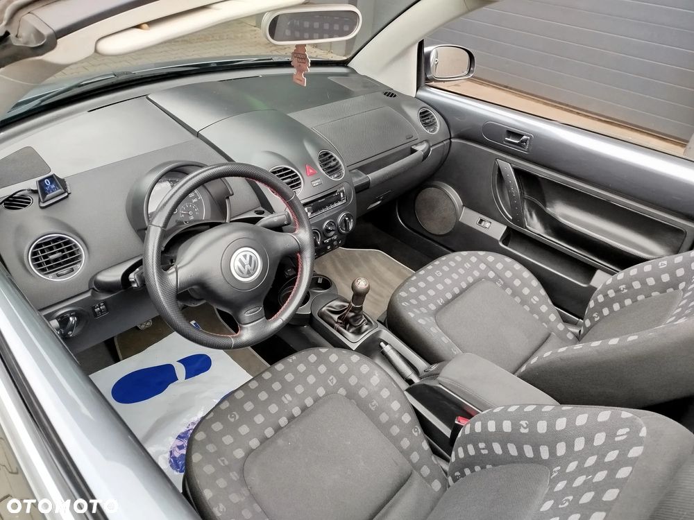 Volkswagen New Beetle - 17