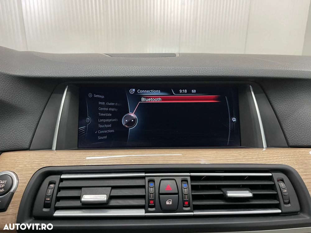 BMW Seria 5 530d xDrive Touring Aut. - 16