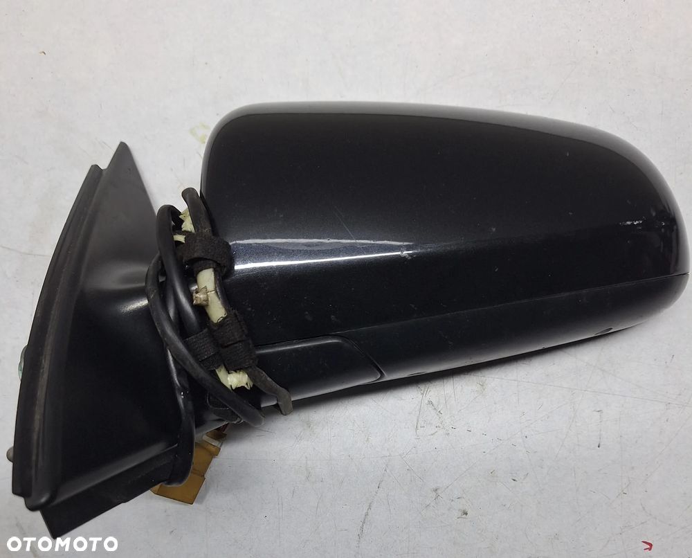 LUSTERKO ELE LEWE AUDI A4/B6 EUR 5 PIN KOLOR LZ9W - 1