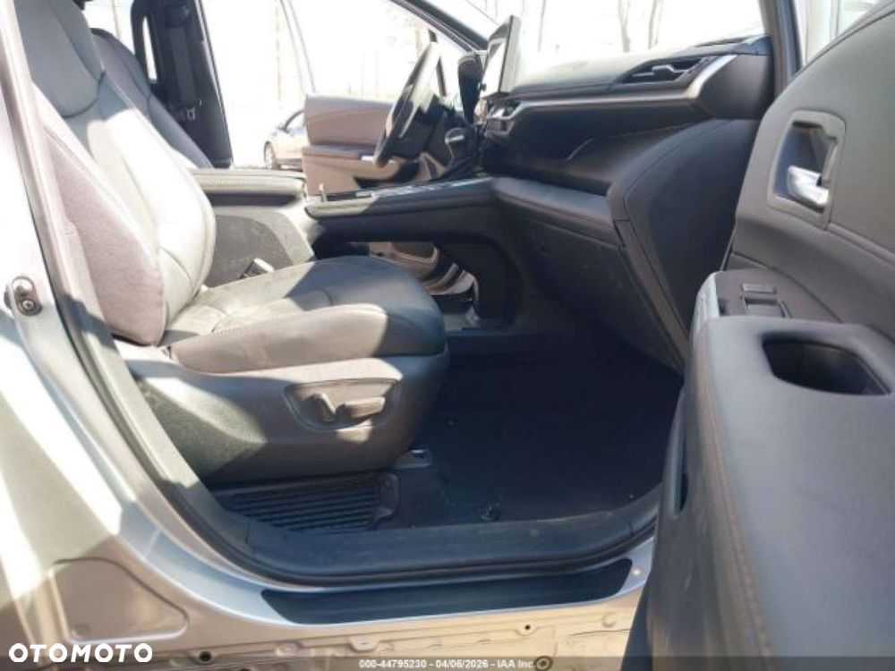Toyota Sienna - 7