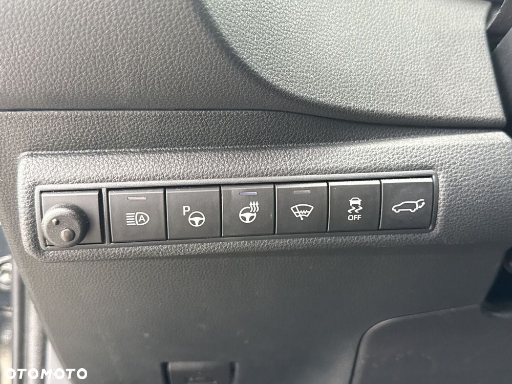 Toyota Corolla - 22