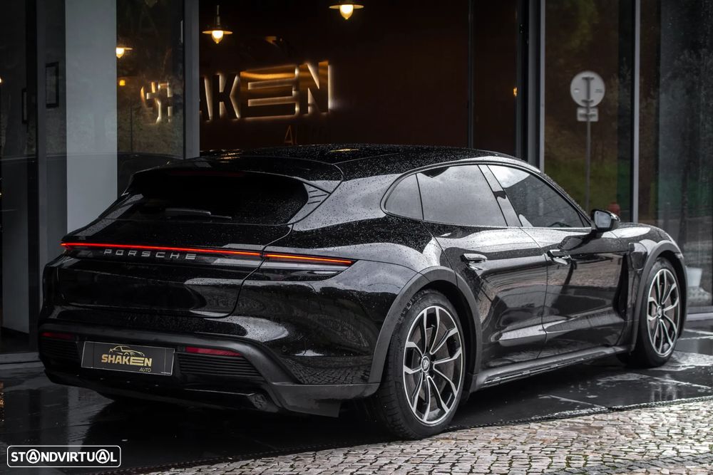 Porsche Taycan Cross Turismo 4 - 4