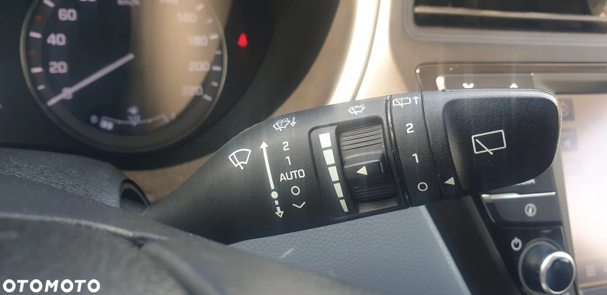 Hyundai i20 1.4 YES Gold - 35