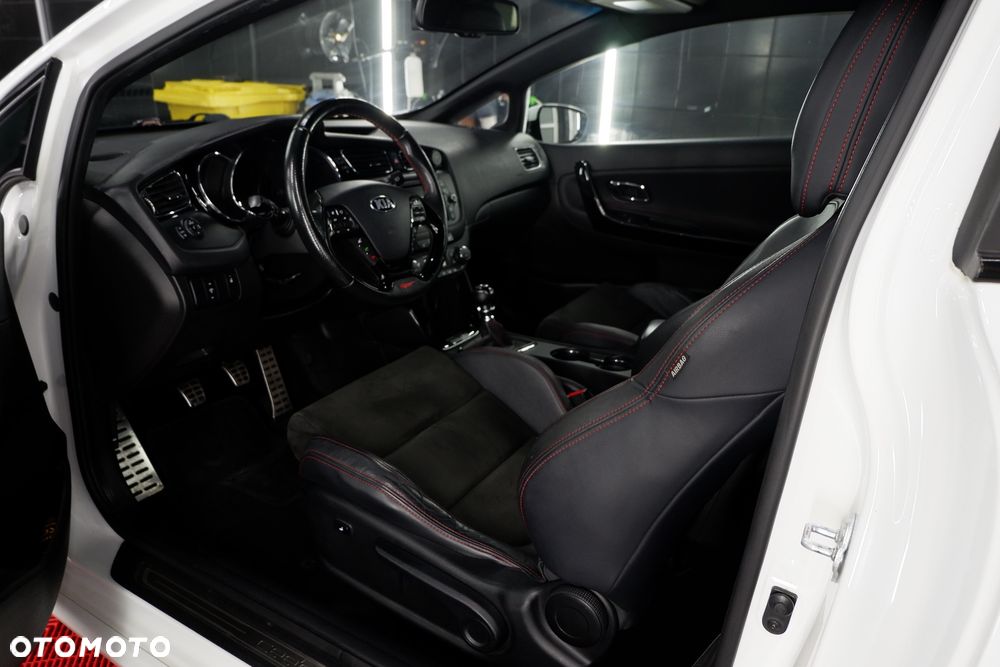 Kia ProCeed 1.6 T-GDI GT XL - 8
