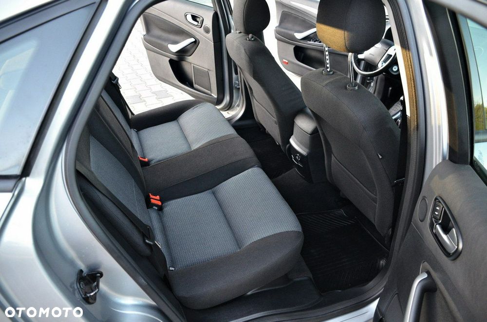 Ford Mondeo - 16