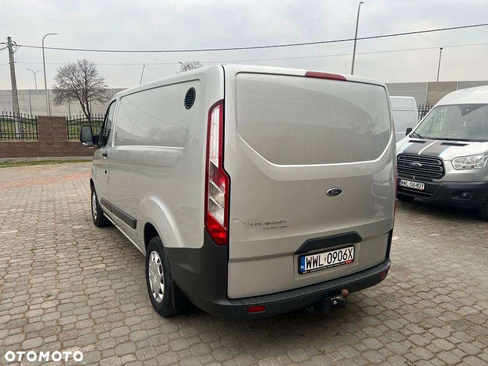 Ford Transit Custom - 8
